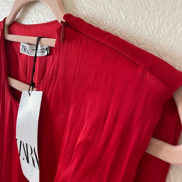 NWT! Zara Satin Effect Wrap Dress in Red - Size Medium - Picture 4 of 7